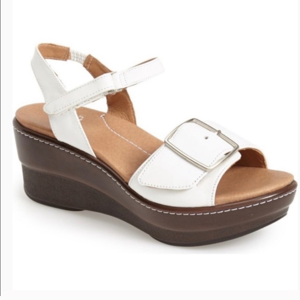 NEW Dansko Georgie Platform Sandals White Size 40
